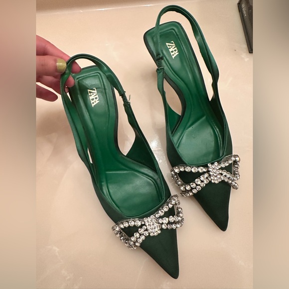 Blogger fav 2 Zara pointed toe rhinestone embellished heels.  Size 6. - Picture 10 of 12